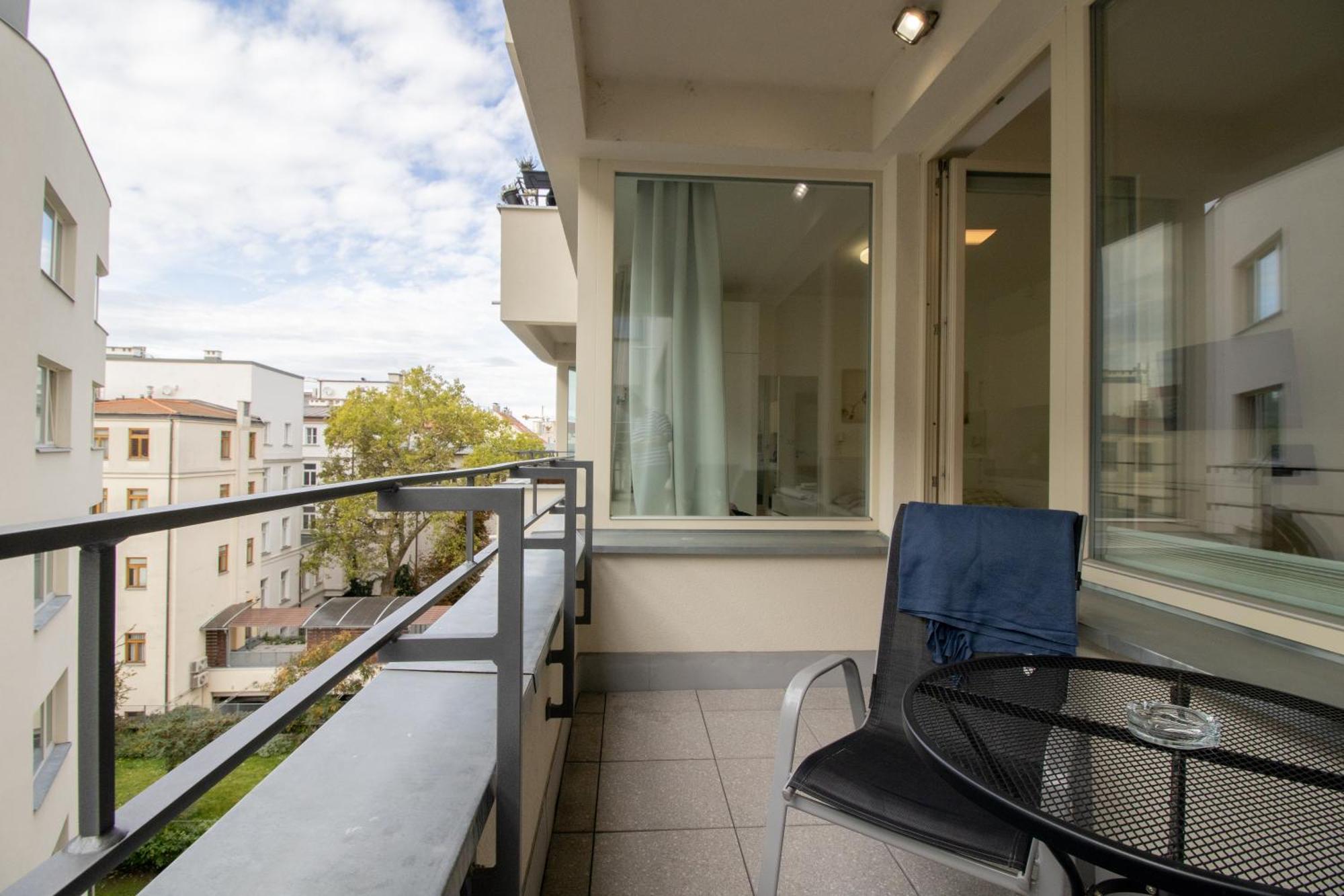Stay Inn Apartments Krakovska Prague Exterior photo